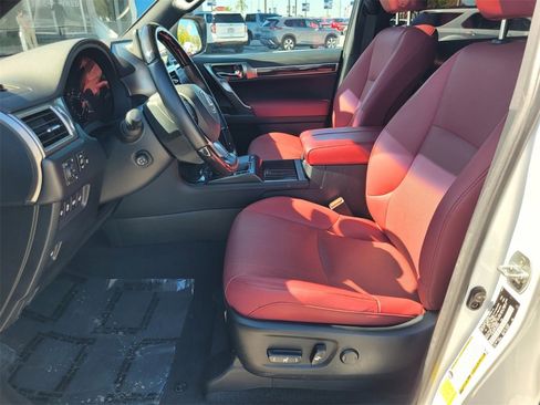 Used 2023 Lexus GX 460 Premium image 4