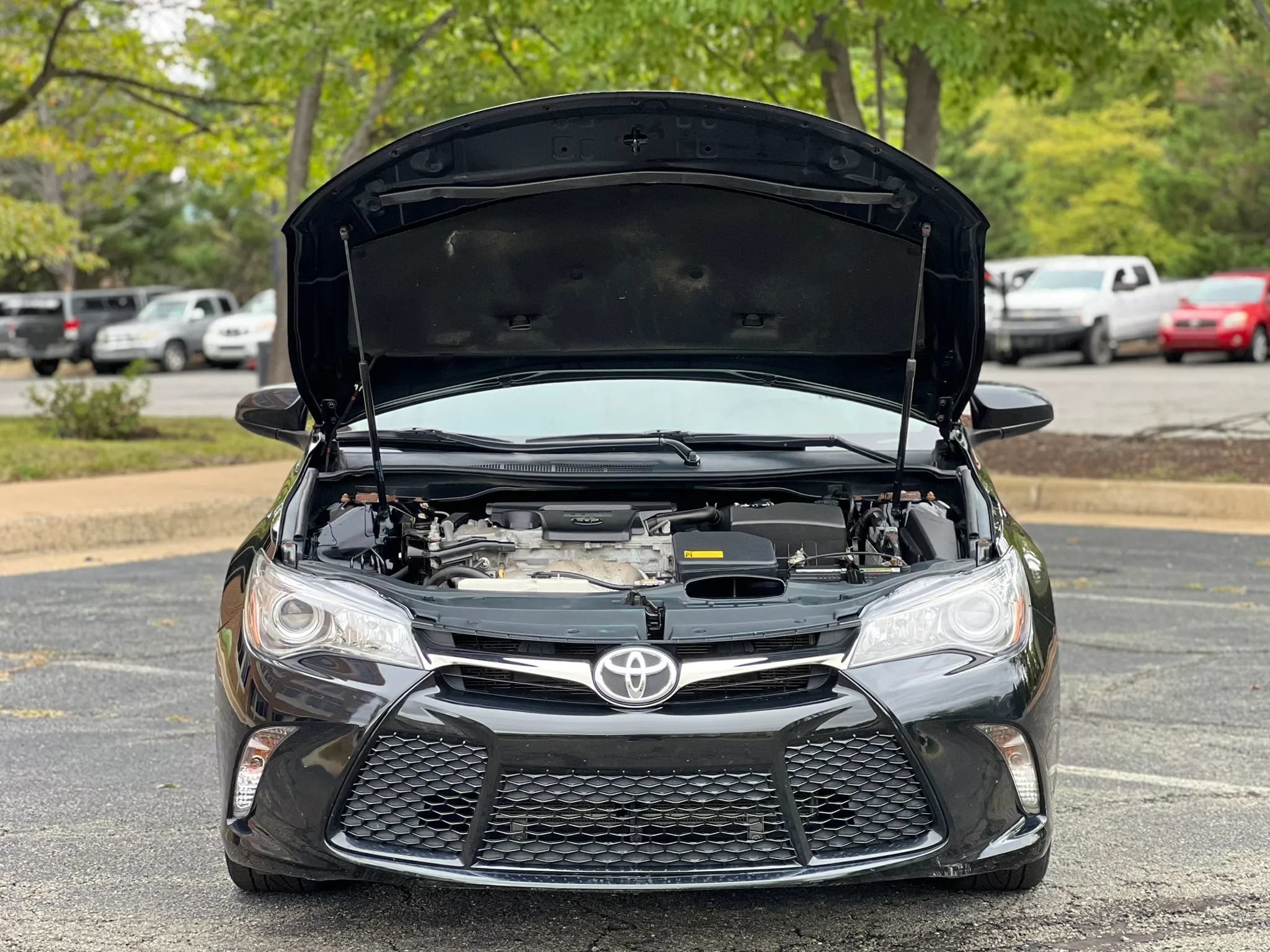 Used 2015 Toyota Camry SE FWD image 38