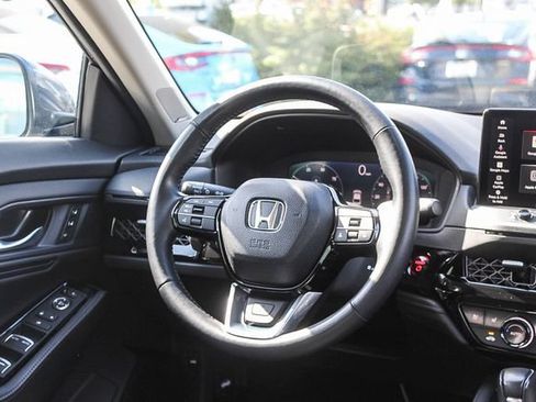 Used 2025 Honda Accord Touring image 22