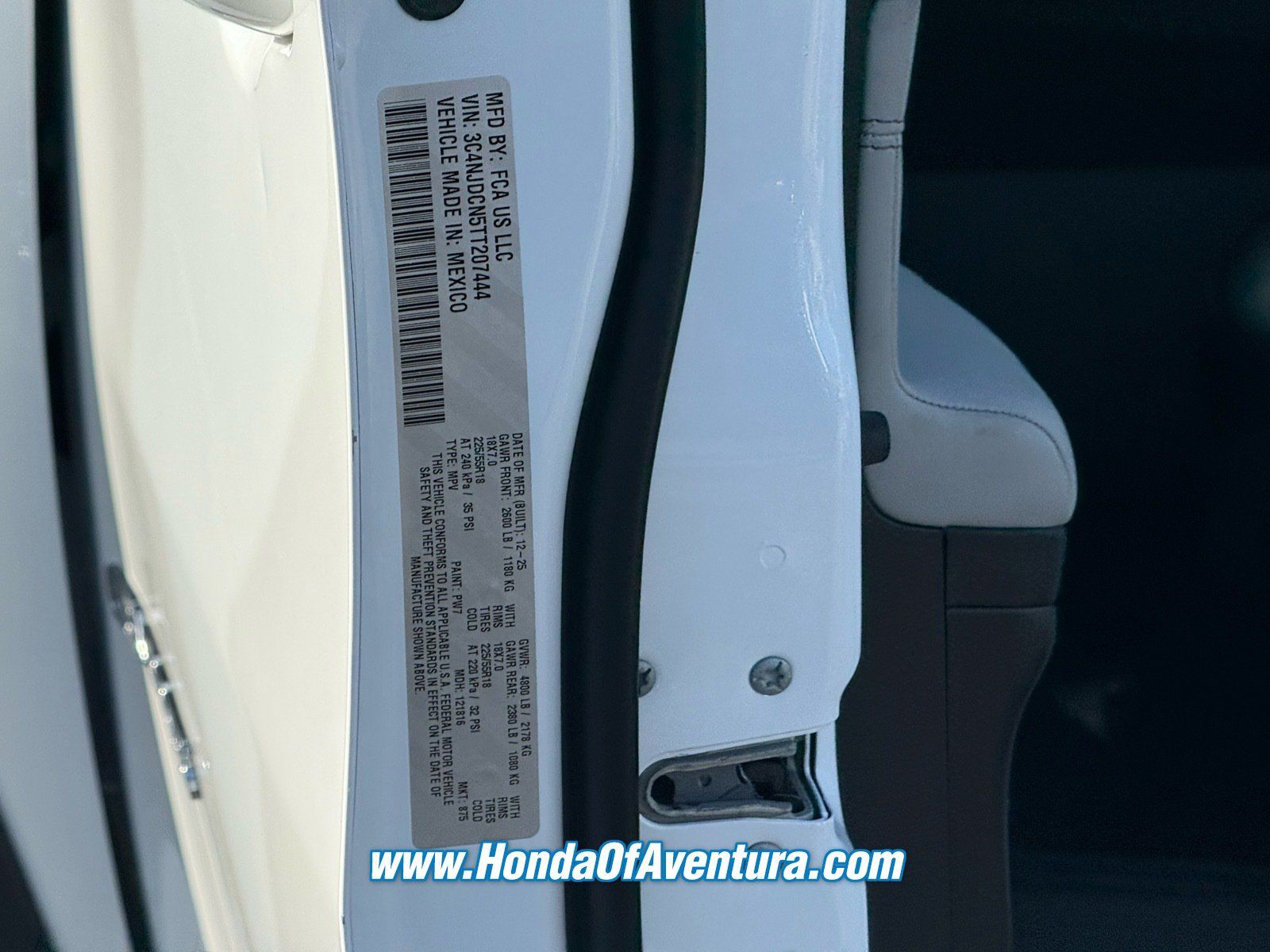 Used 2026 Jeep Compass Limited AWD/4WD image 19