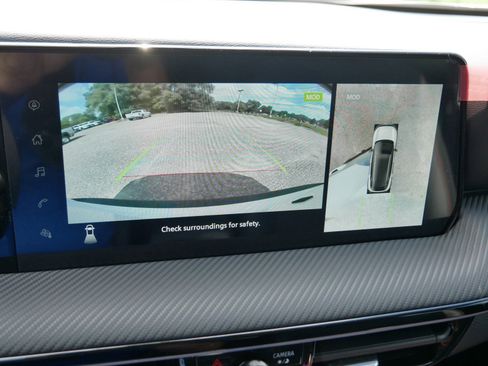 New 2025 Nissan Kicks SR w/ SR Premium Package image 9