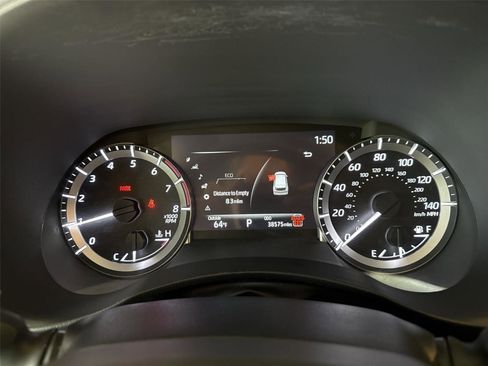 Used 2024 Toyota Highlander XLE AWD/4WD image 10