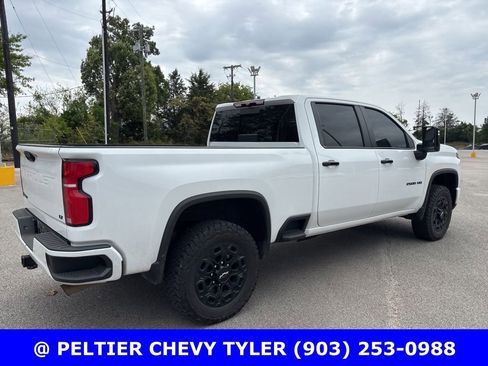 Used 2024 Chevrolet Silverado 2500 LT w/ Z71 Sport Edition image 9