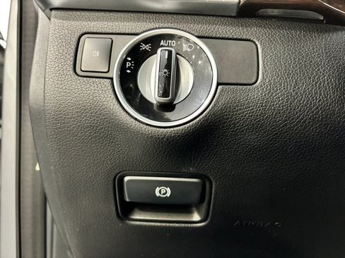 Used 2014 Mercedes-Benz GL 450 4MATIC image 32