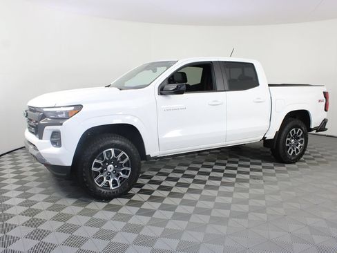 New 2026 Chevrolet Colorado Z71 w/ Z71 Convenience Package 2 AWD/4WD image 2