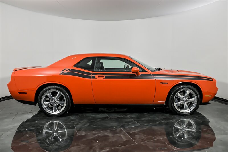 Used 2009 Dodge Challenger R/T RWD image 10