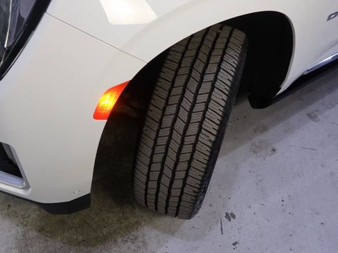 Used 2023 GMC Yukon XL Denali w/ Denali Reserve Package image 11