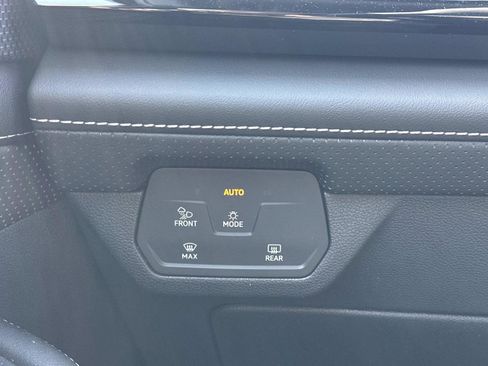 New 2026 Volkswagen Atlas Cross Sport SEL Premium R-Line image 26