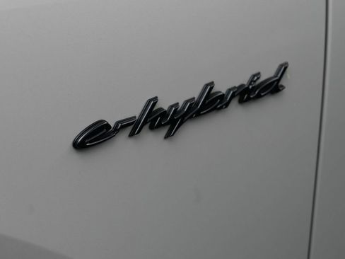 Certified 2026 Porsche Cayenne S AWD/4WD image 33