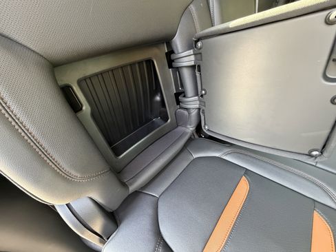 Used 2021 GMC Sierra 1500 AT4 w/ AT4 Value Package image 23