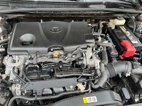 Used 2018 Toyota Camry SE w/ Audio Package FWD image 28