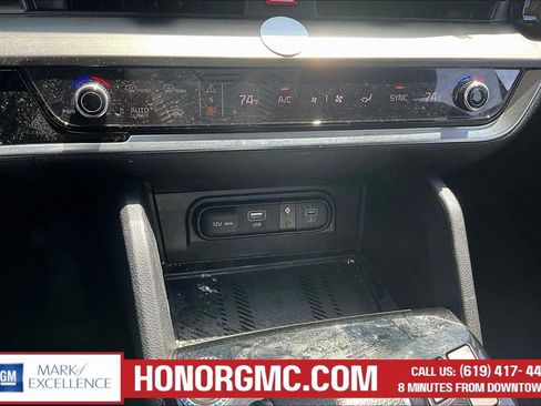 Used 2025 Kia Sportage EX w/ Premium Package FWD image 15