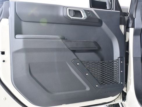 New 2025 Ford Bronco Badlands image 25