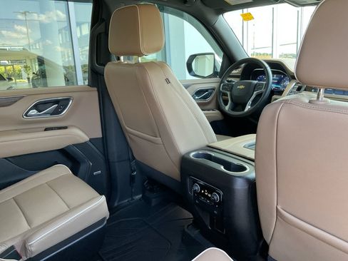 Used 2024 Chevrolet Tahoe Premier AWD/4WD image 29