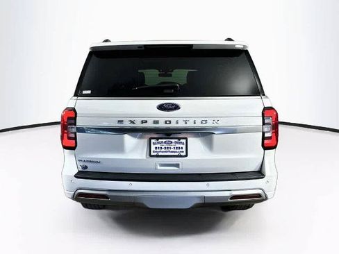 Certified 2024 Ford Expedition Platinum RWD image 4