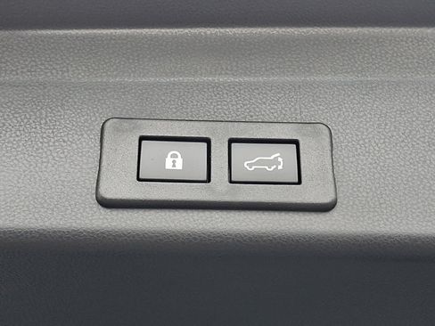 Certified 2025 Subaru Ascent Bronze Edition image 29