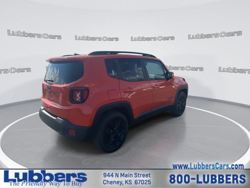 Used 2018 Jeep Renegade Altitude FWD image 8