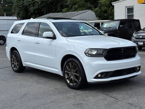 Used 2017 Dodge Durango R/T w/ Technology Group AWD/4WD image 2