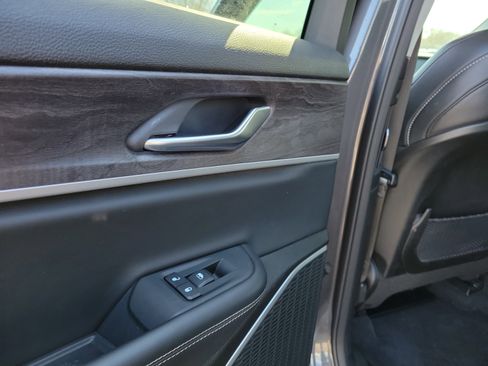 Used 2021 Jeep Grand Cherokee L Limited image 13