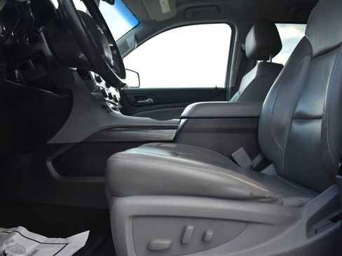 Used 2017 Chevrolet Tahoe LT RWD image 4