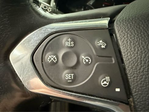 Used 2019 Chevrolet Traverse Premier image 19