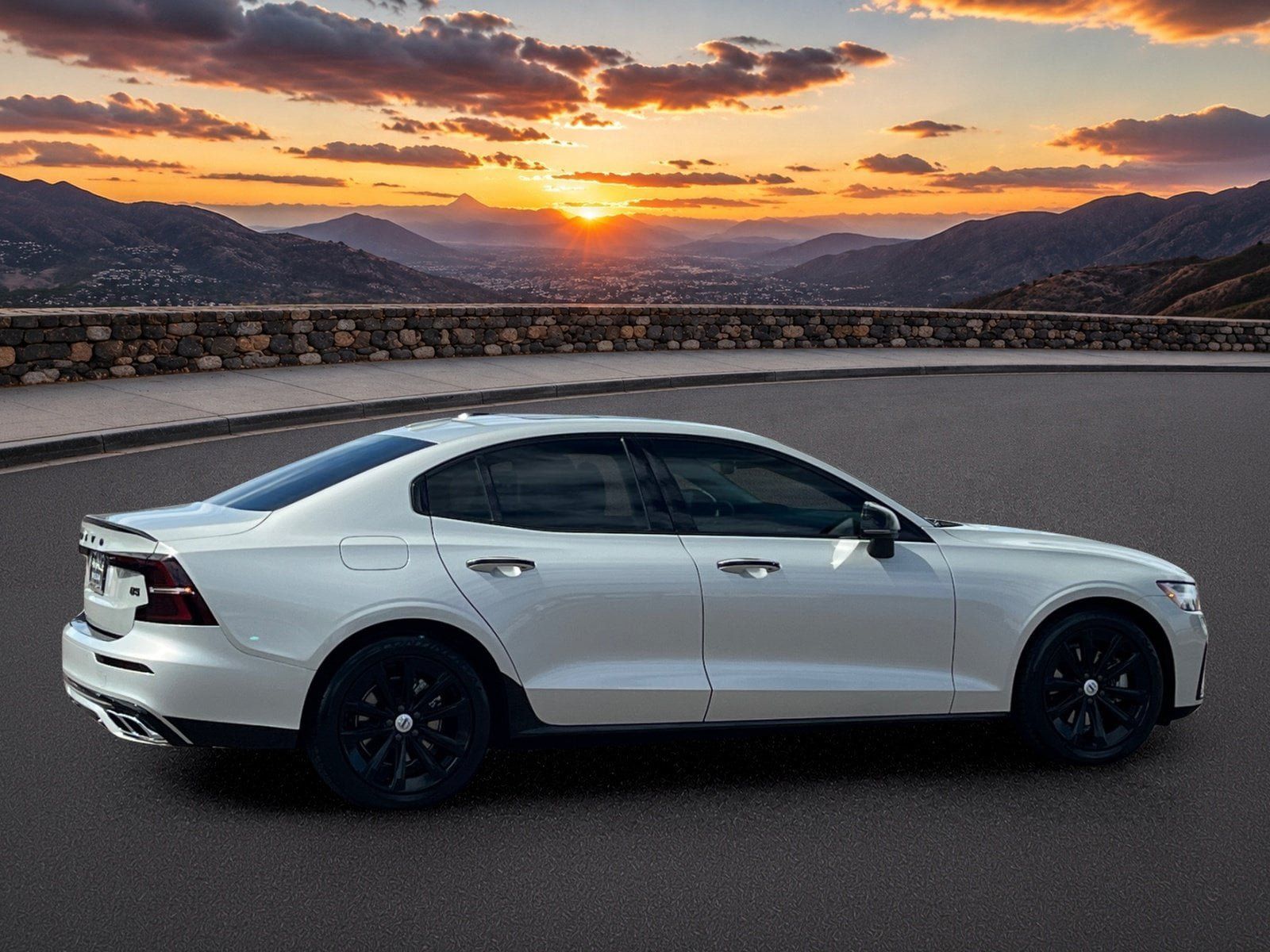Used 2022 Volvo S60 B5 Momentum w/ Premium Package FWD image 5