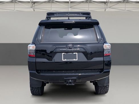 Used 2024 Toyota 4Runner SR5 AWD/4WD image 9