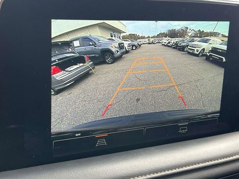 Used 2023 GMC Yukon XL AT4 image 25