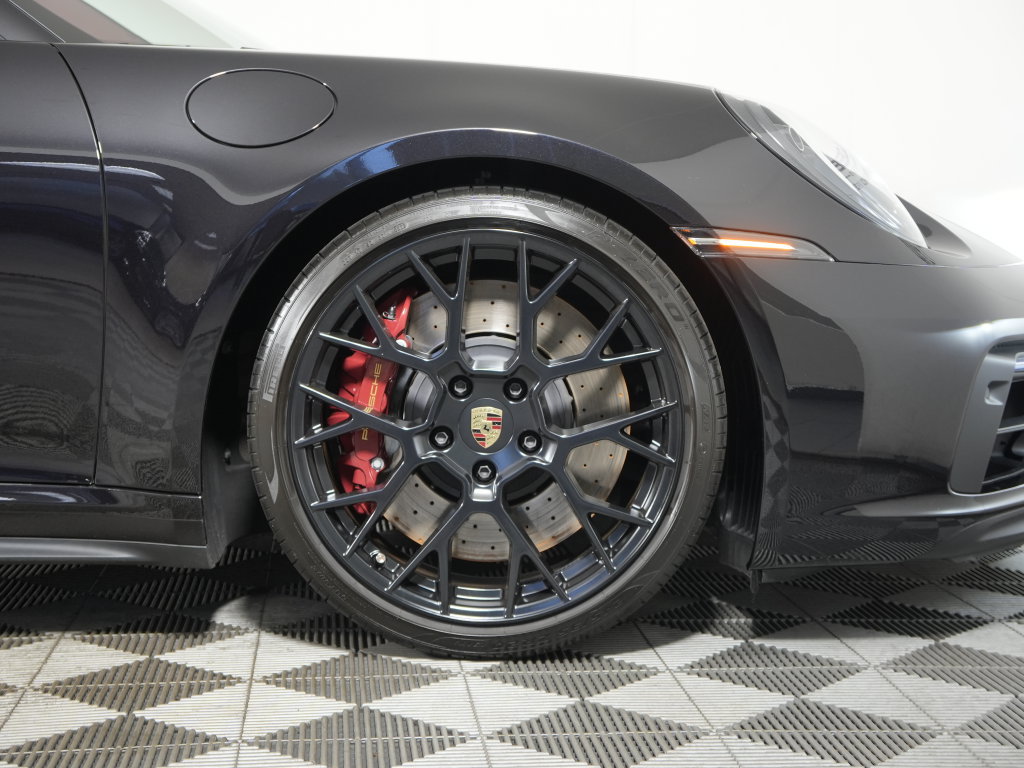 Certified 2023 Porsche 911 Carrera GTS w/ Premium Package RWD image 23