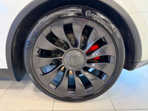 Used 2022 Tesla Model Y Performance AWD/4WD image 41