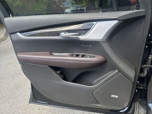 Used 2020 Cadillac XT6 Premium Luxury AWD/4WD image 29