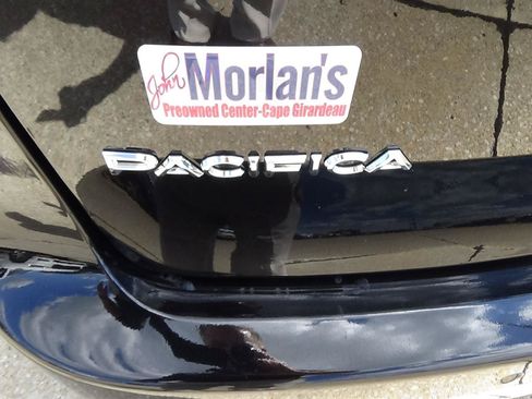 Used 2026 Chrysler Pacifica Limited FWD image 10