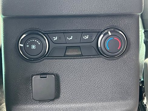 Used 2013 Ford Explorer FWD image 31