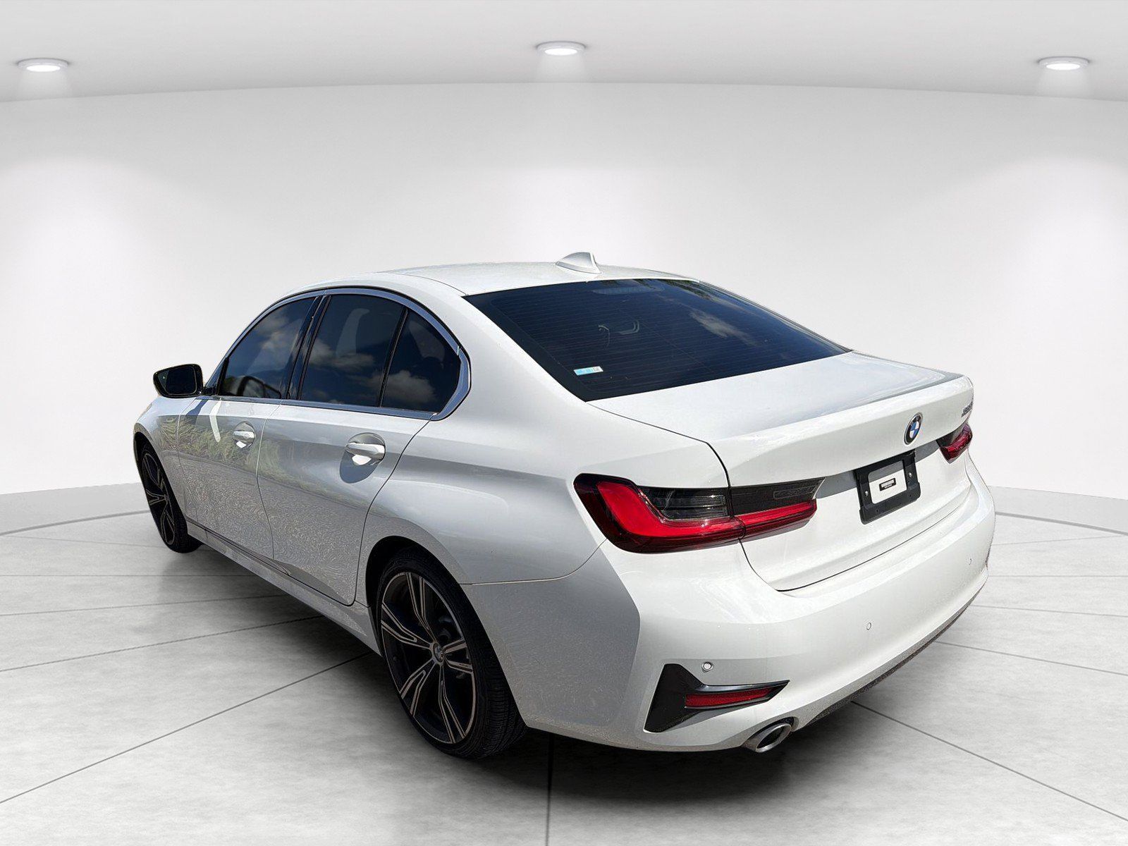 Used 2022 BMW 330i Sedan w/ Driving Assistance Package RWD image 6