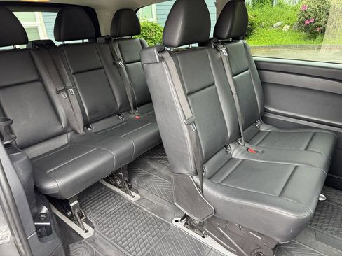 Used 2016 Mercedes-Benz Metris Passenger image 19