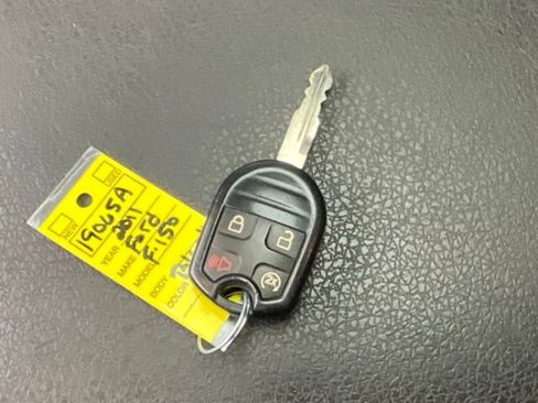 Used 2011 Ford F150 Raptor w/ Raptor Luxury Pkg image 29