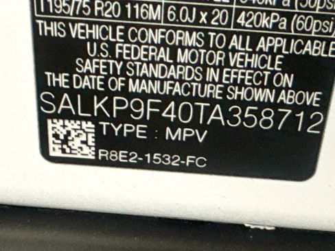 New 2026 Land Rover Range Rover SE image 32