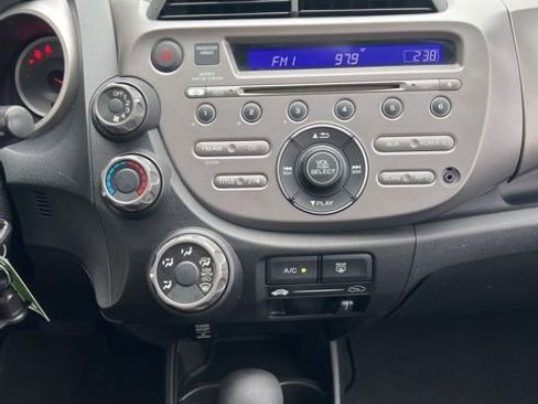 Used 2011 Honda Fit Sport image 12