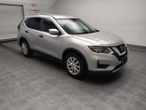 Used 2020 Nissan Rogue S FWD image 11