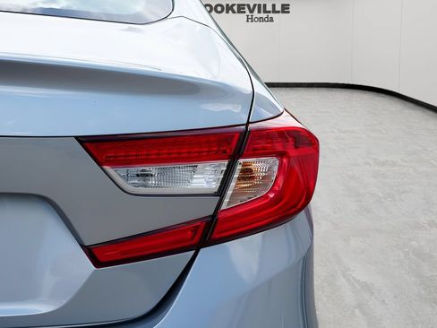 Certified 2022 Honda Accord LX image 5