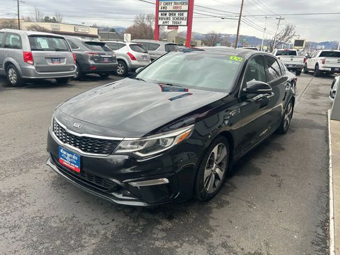 Used 2019 Kia Optima S w/ S Panoramic Sunroof Package image 2