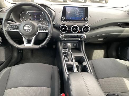 Used 2024 Nissan Sentra SV FWD image 4