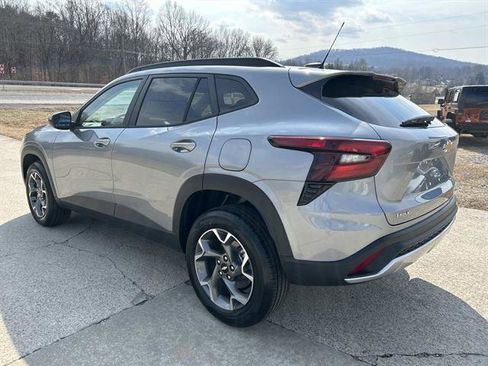 New 2026 Chevrolet Trax LT image 6