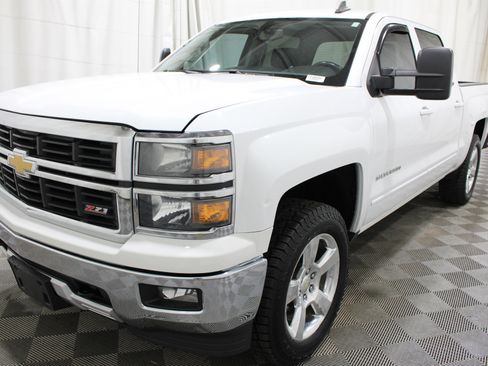 Used 2015 Chevrolet Silverado 1500 LT w/ LT Convenience Package AWD/4WD image 32