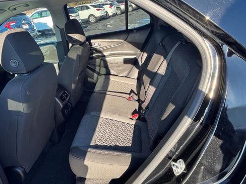 Used 2024 Chevrolet Equinox LT image 8