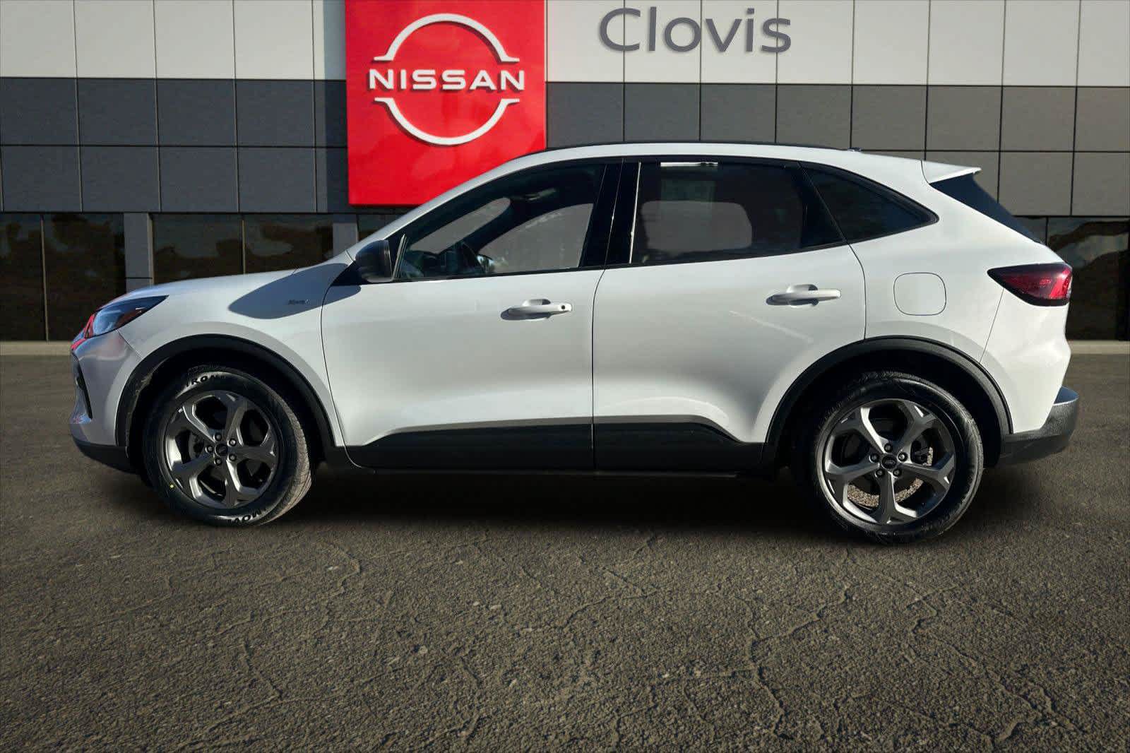 Used 2025 Ford Escape ST-Line FWD image 5