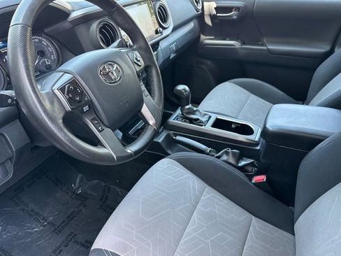 Used 2023 Toyota Tacoma TRD Sport w/ Black Out Package (TMS) AWD/4WD image 11