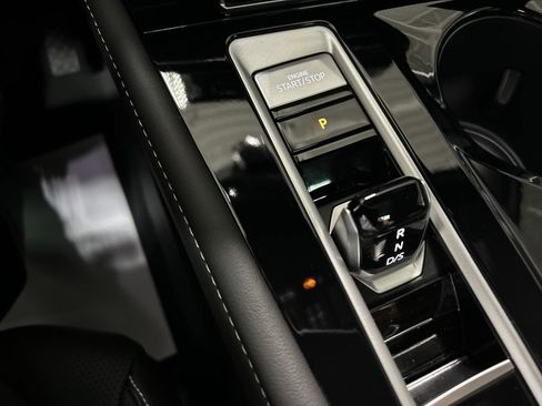 New 2025 Volkswagen Atlas Cross Sport SEL image 22