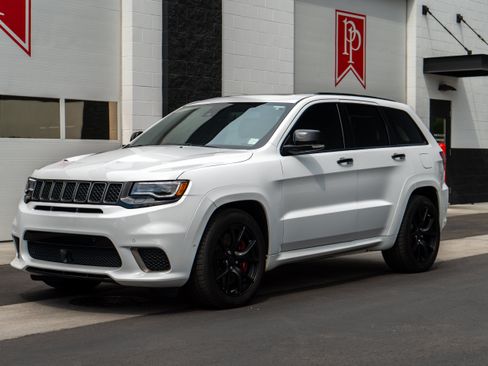 Used 2019 Jeep Grand Cherokee Trackhawk AWD/4WD image 22