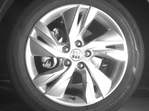 Used 2025 Buick Encore GX Preferred AWD/4WD image 12